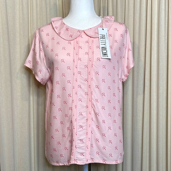 pretty vacant Tops - NWT- FUN PINK UMBRELLA RETRO COLLAR BLOUSE SIZE LARGE BY PRETTY VACANT